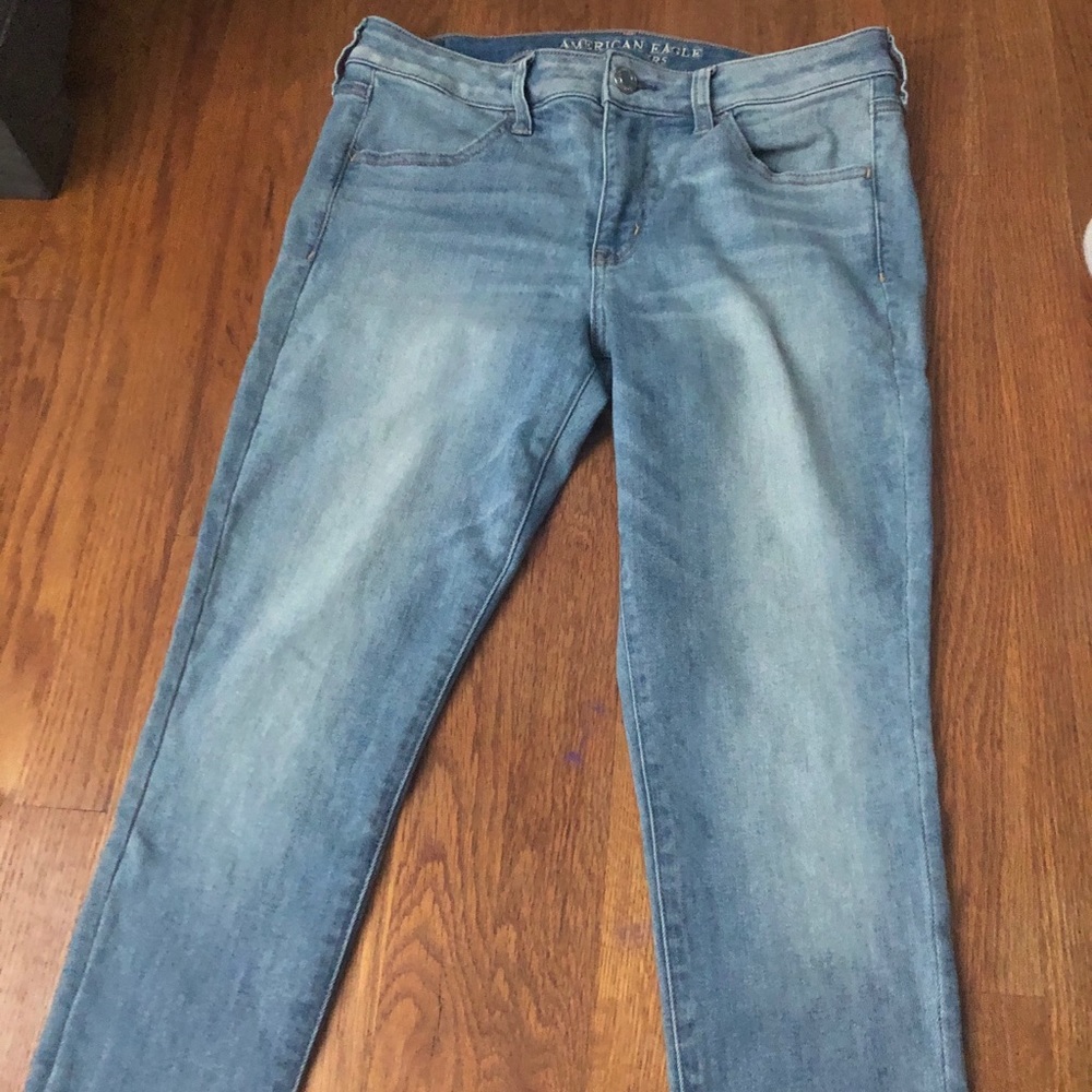 american eagle light wash jeans